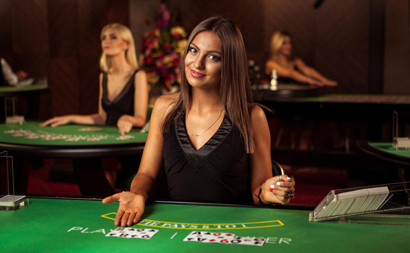 Азартные игры с живыми дилерами стали крайне популярными в интернете